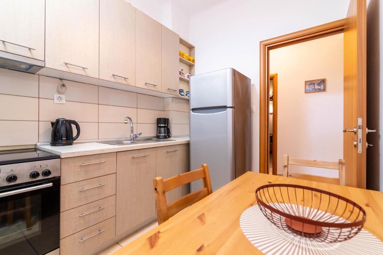 F & B Collection - 2 Bedroom Flat เทสซาโลนิกิ ภายนอก รูปภาพ
